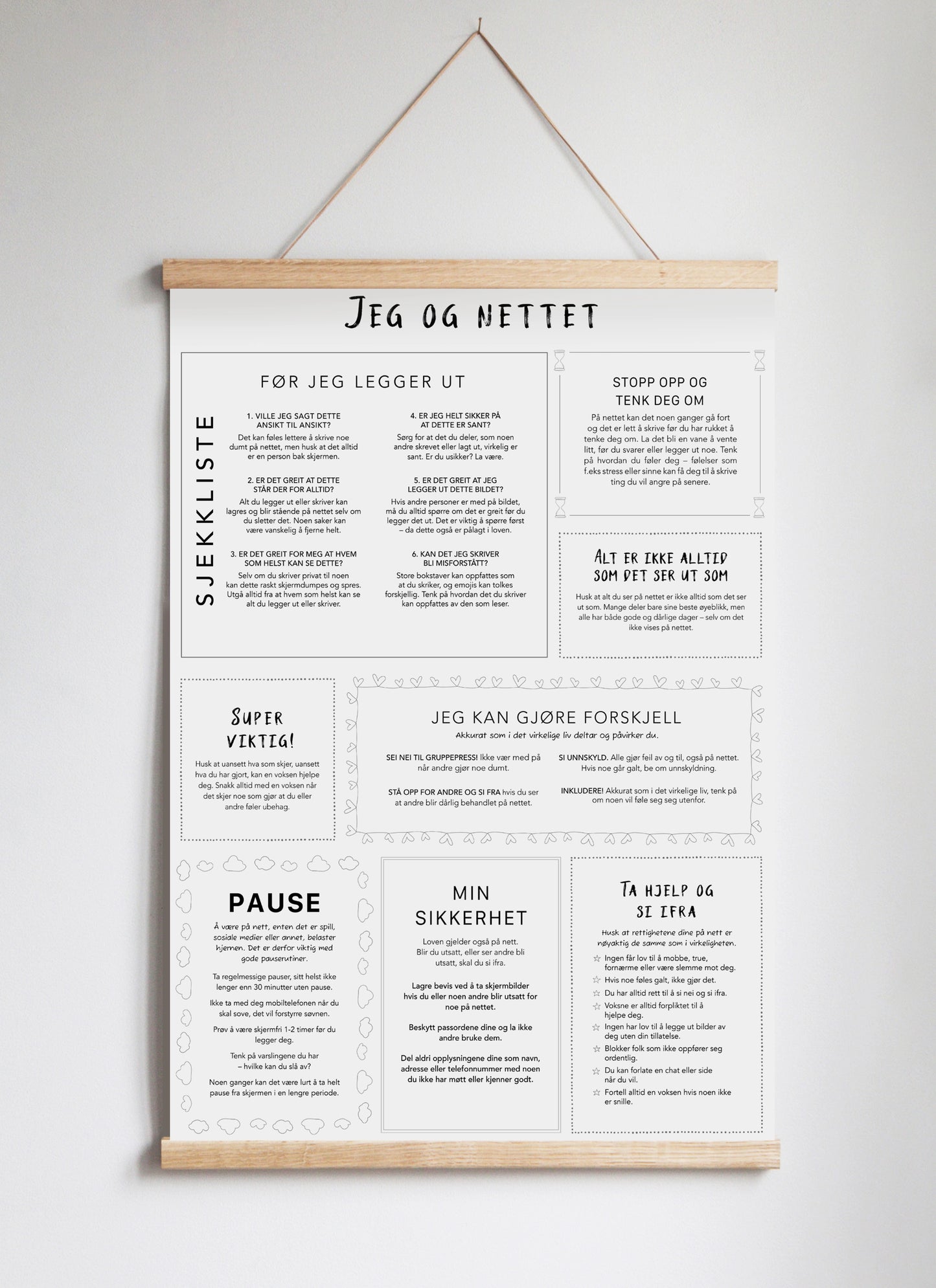 Poster Hanger in Solid Oak Black & White