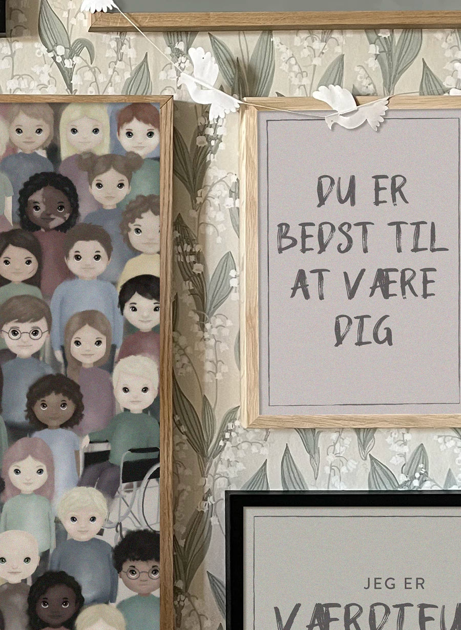 Classic Oak Frame Misty Blush