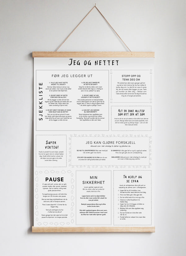 Poster Hanger in Solid Oak Black & White