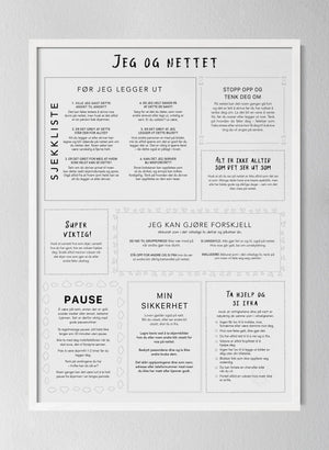 Classic White Pinewood Frame Black & White